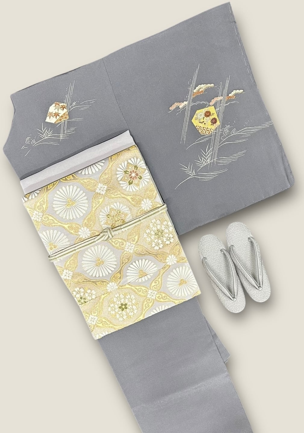 正絹 付け下げ訪問着 絞り 刺繍 縮緬 black しつけ付き ガード加工 美品 お得なエブリデイロープライス】【御仕立て上がり・中古美品】 正絹