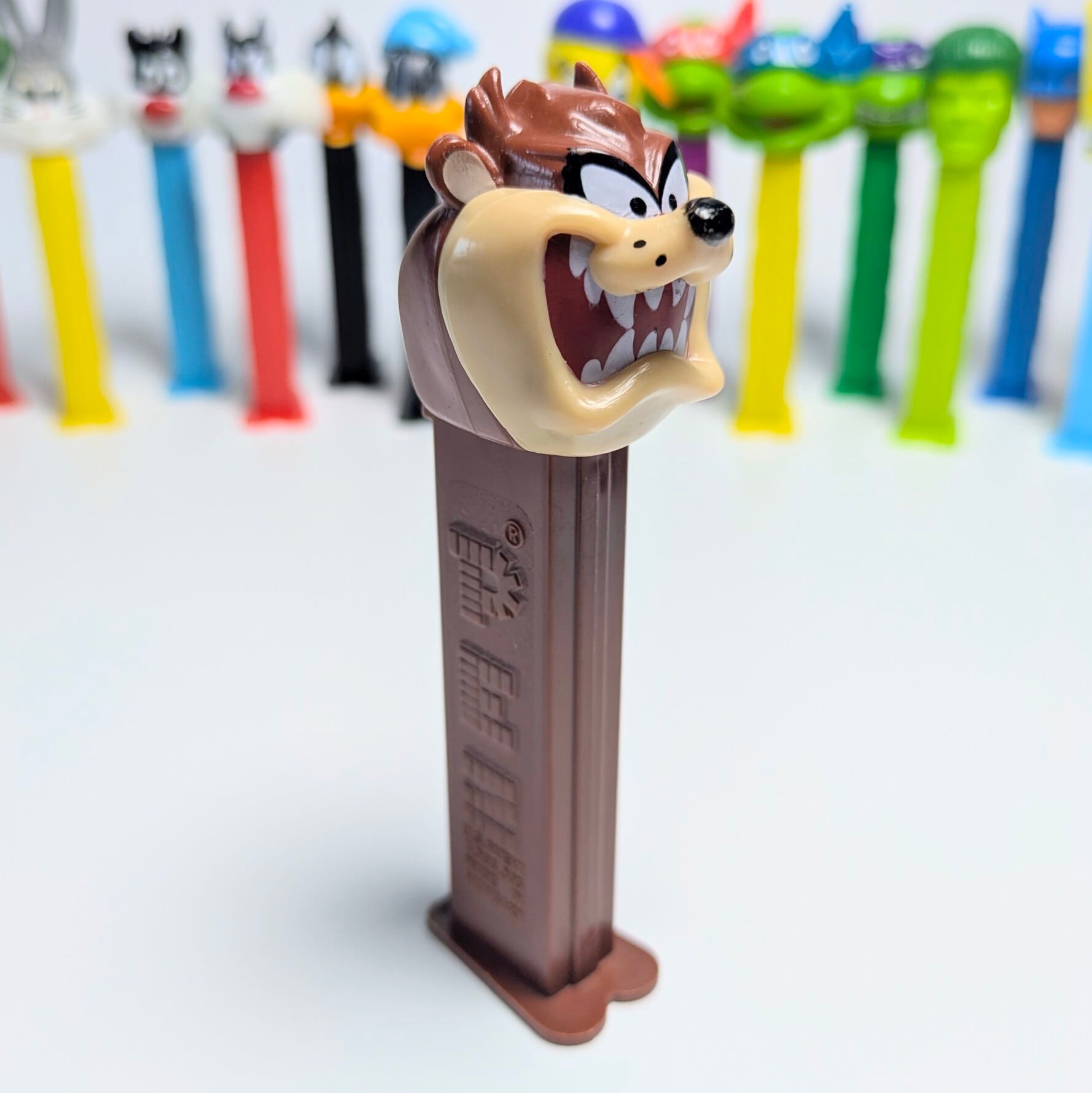 ☆ VINTAGE1995 ☆【 Looney Tunes ( ルーニー・テューンズ )  】『 タズマニアン・デビル / TAZ 』PEZ / ペッツ CANDY&DISPENSER / ヨーロッパPEZ（ハンガリー） 〚アメリカン雑貨 アメトイ〛