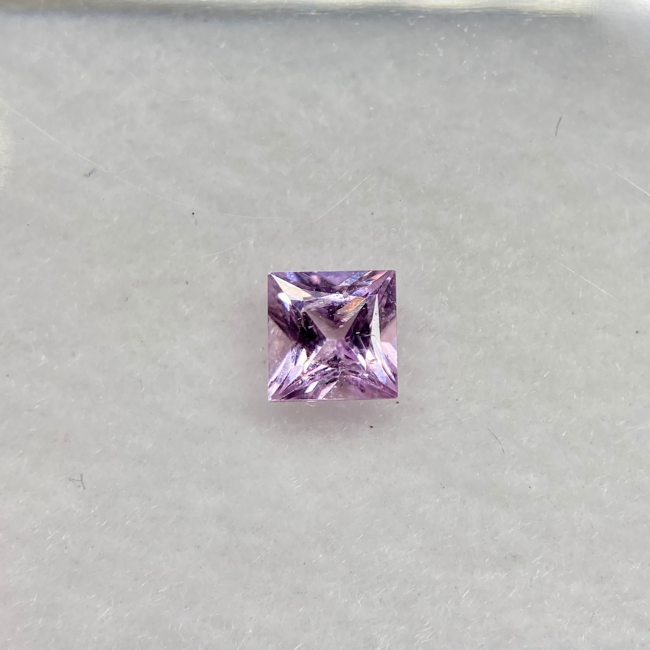 訳あってお買い得 プリンセスカット サファイア 約3.8mm*2.6mm r-0333