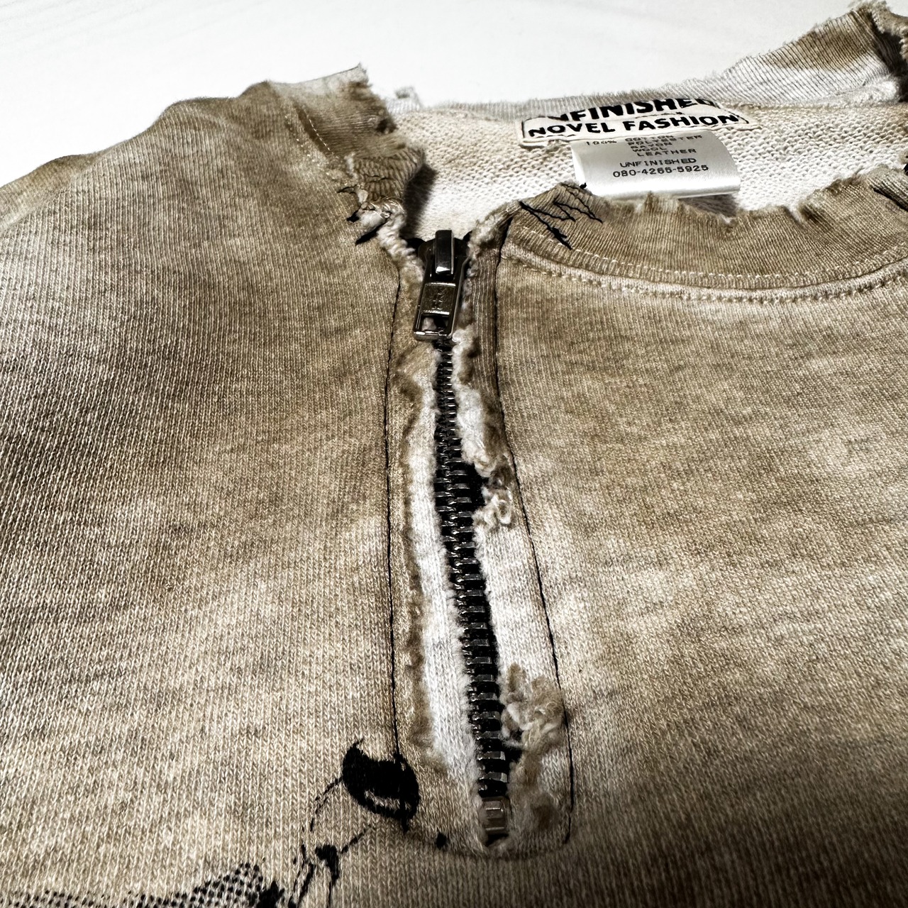 UNFINISHED GO OUT OF FASHION24127