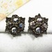 シックな色合いの花型イヤリング　ヴィンテージアクセサリー のセール通販　11615E