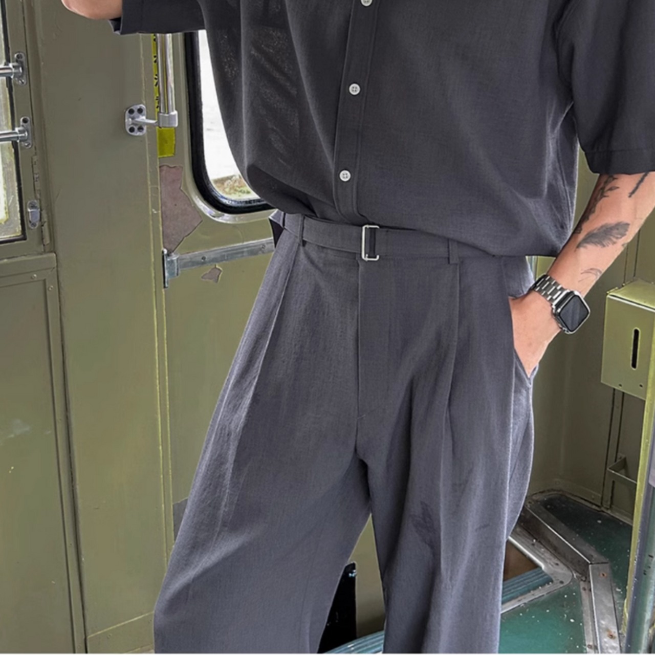 ルーズシンプルモダンパンツ（別売りでセットアップのシャツあり）　0601