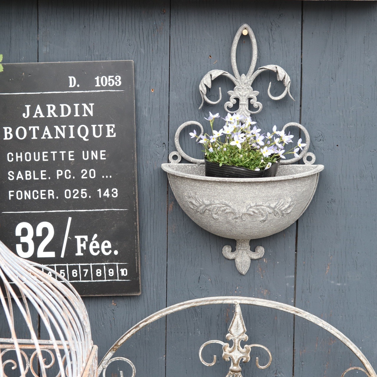 ブリキポット　タリタウォールポット　壁にかけれる　ハンギング　シャビーシック　オシャレ