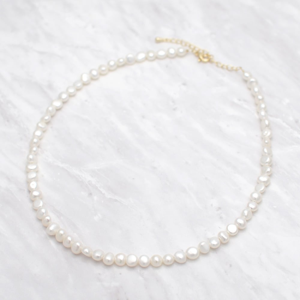 やわらかな艶と個性 約5.0mm 淡水パール ネックレス バロック