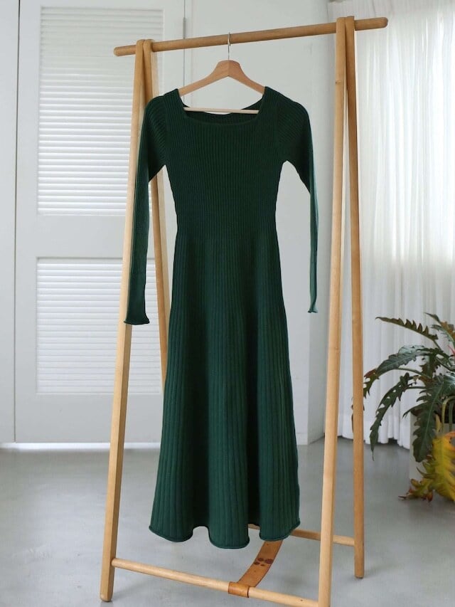 square-neck rib knit one-piece | Katrin TOKYO