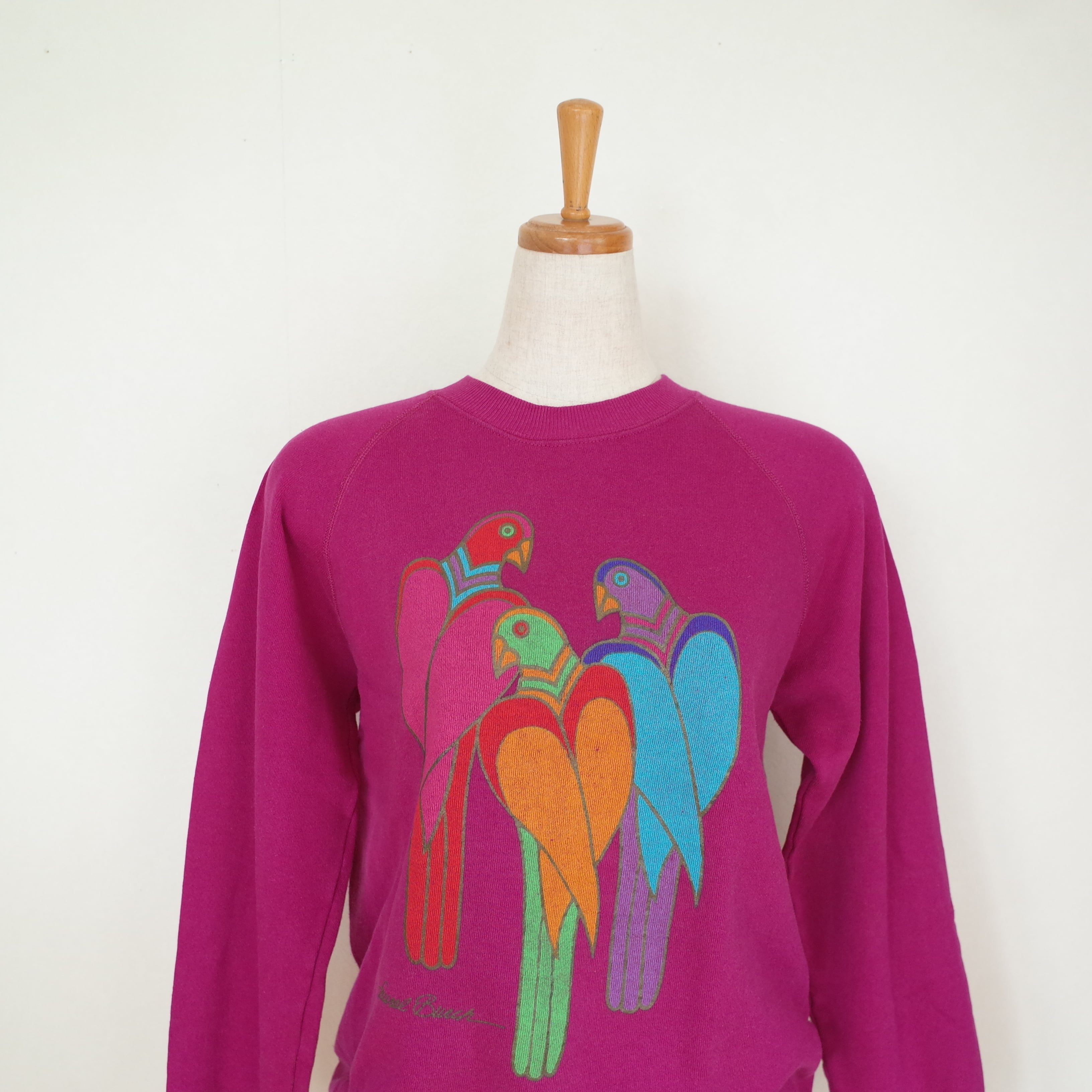 80s colorful birds sweat