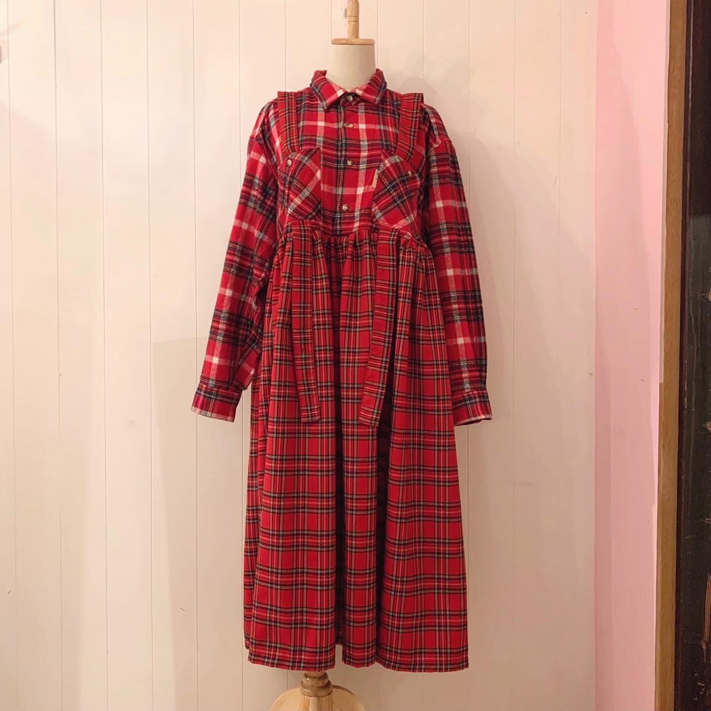 remake : gift box ribbon one-piece / red