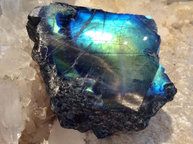 希少原石!スペクトロライト・フィンランド産 002