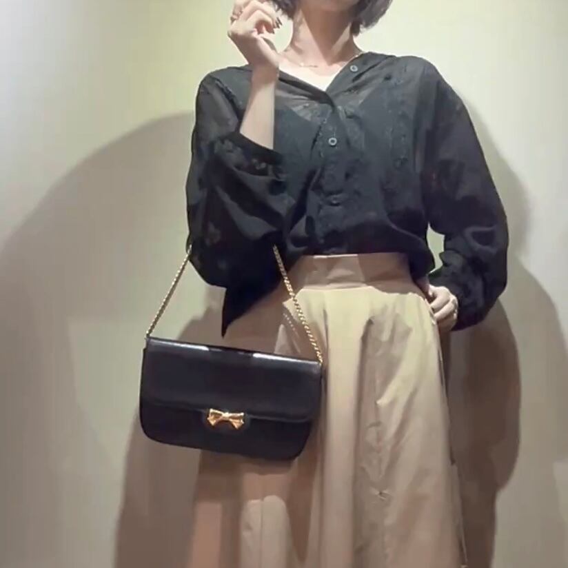ニナリッチ　nina ricci ショルダー　ボストン　ブラック　チェーン　本革 NINA RICCI】ニナリッチ 本革ヴィンテージ チェーンショルダーバッグ