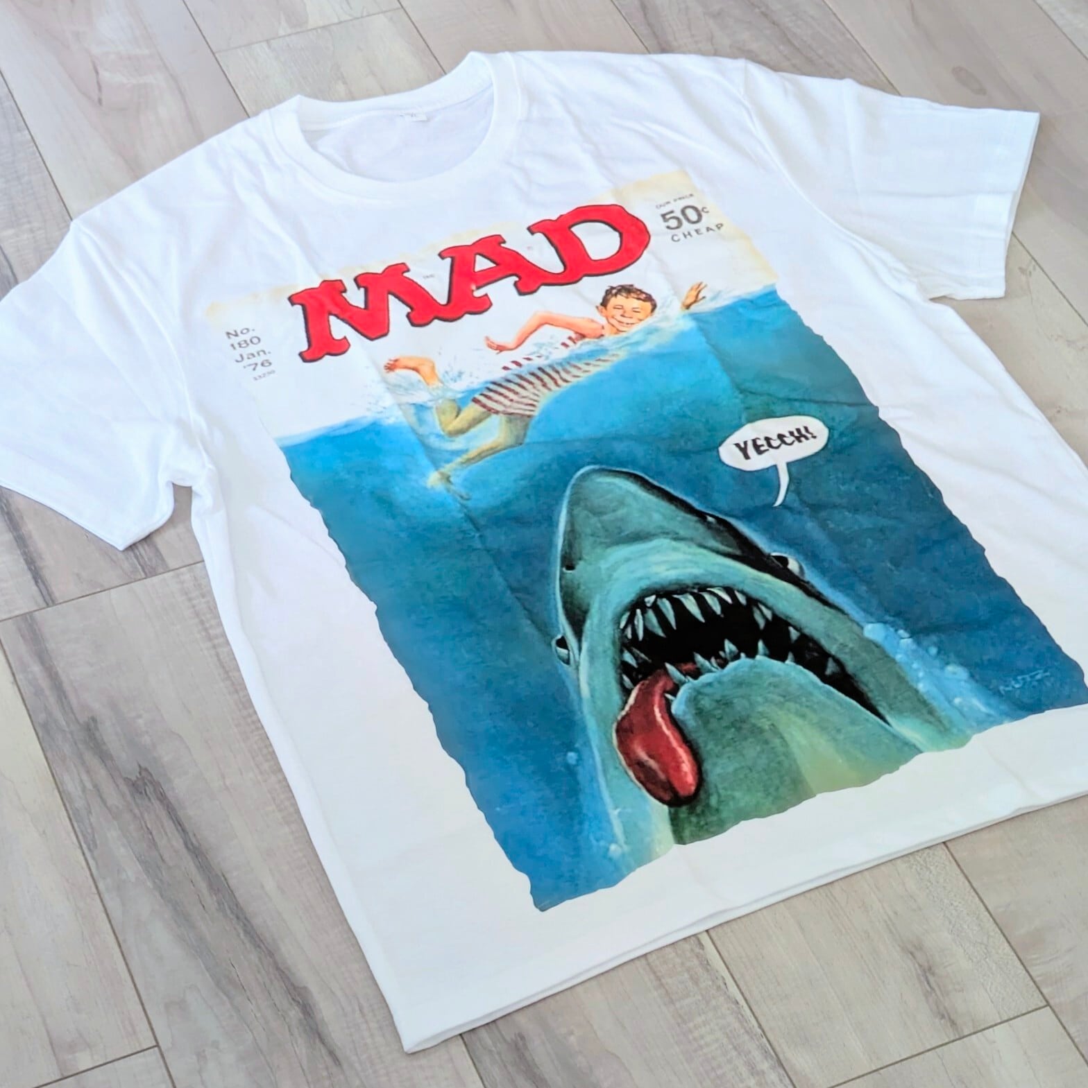 【 MAD Magazine(マッドマガジン)】MAD アルフレッド・E・ニューマン / JAWS ジョーズ / Tシャツ〚アメリカン雑貨 アメトイ〛