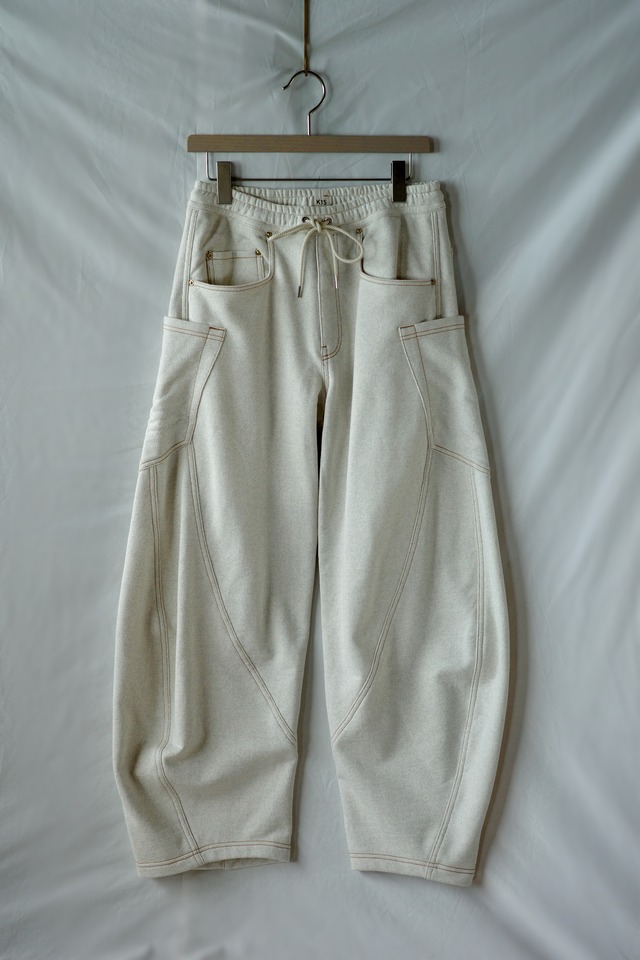 KHOKI【3D Cutting Sweat Pants -Oatmeal-】