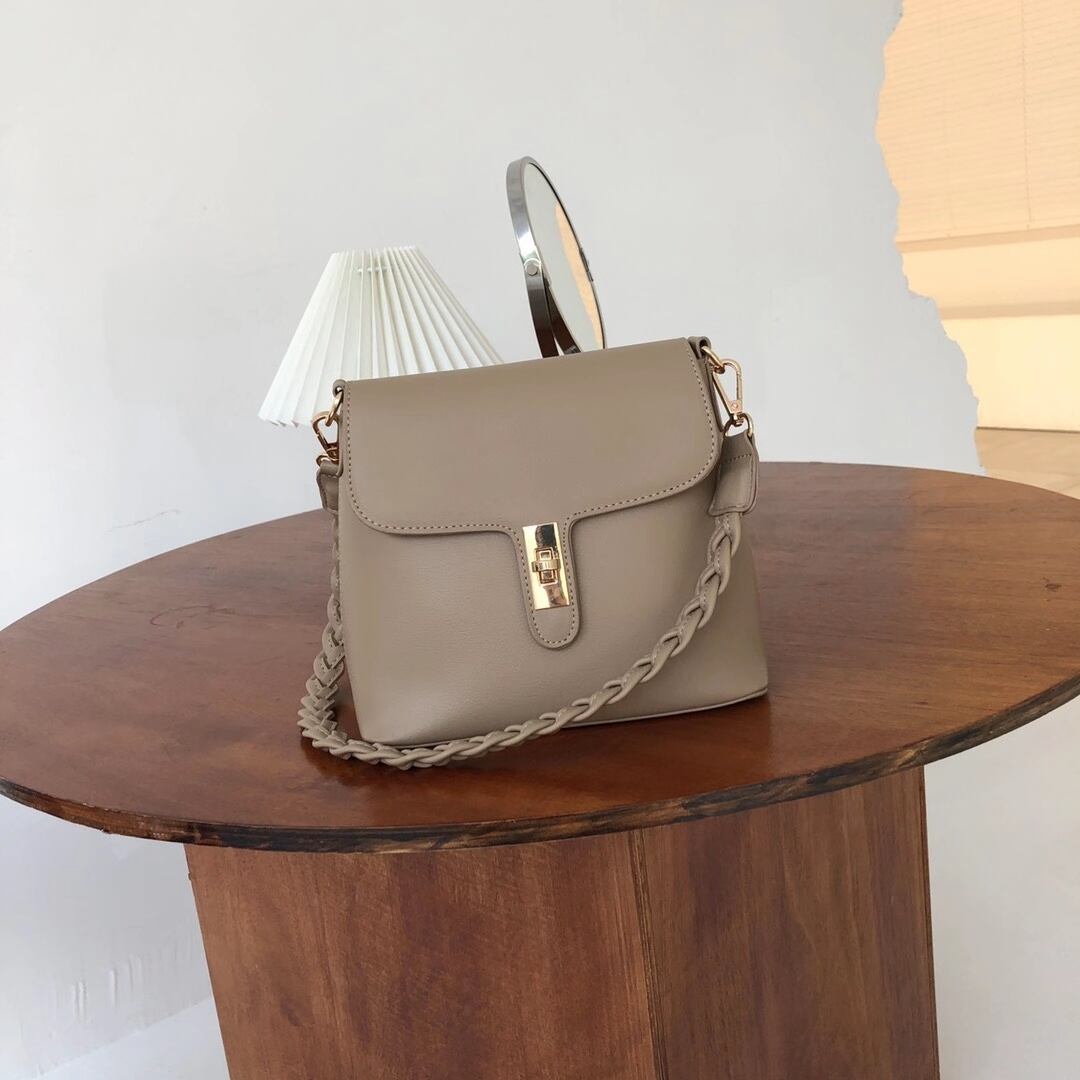 ツイストベルト　ショルダーバッグ　AS103-005