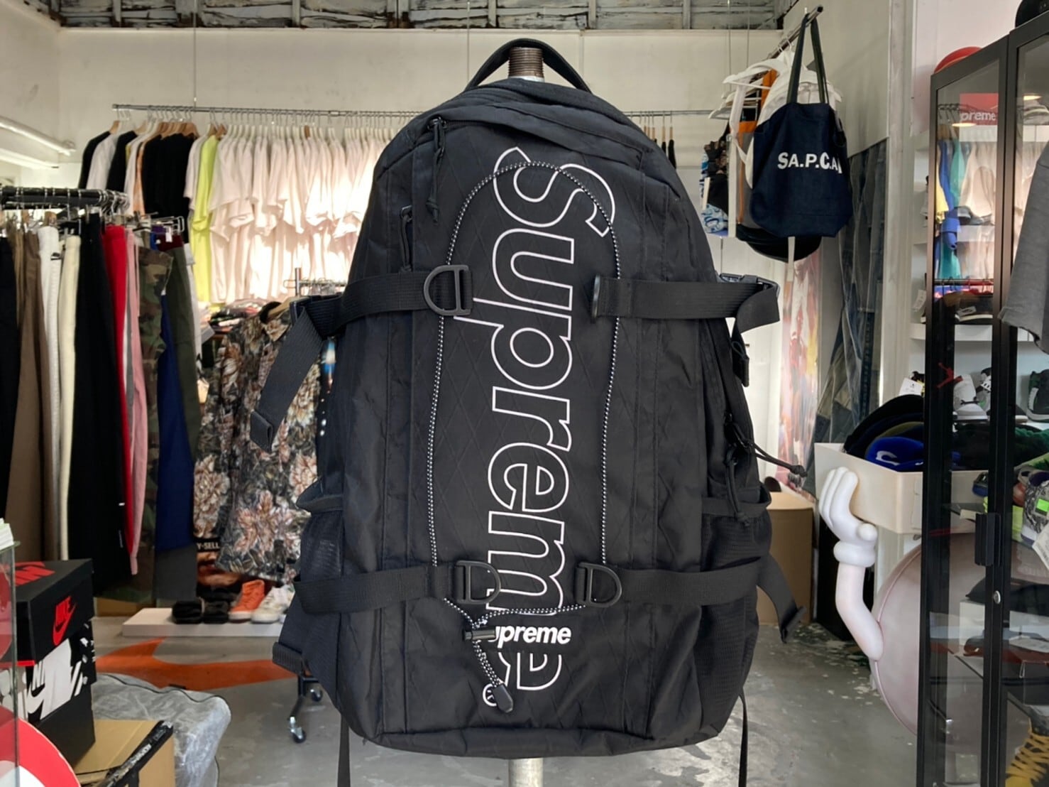 Supreme 18FW BACKPACK BLACK 105KJ0431 | BRAND BUYERS OSAKA