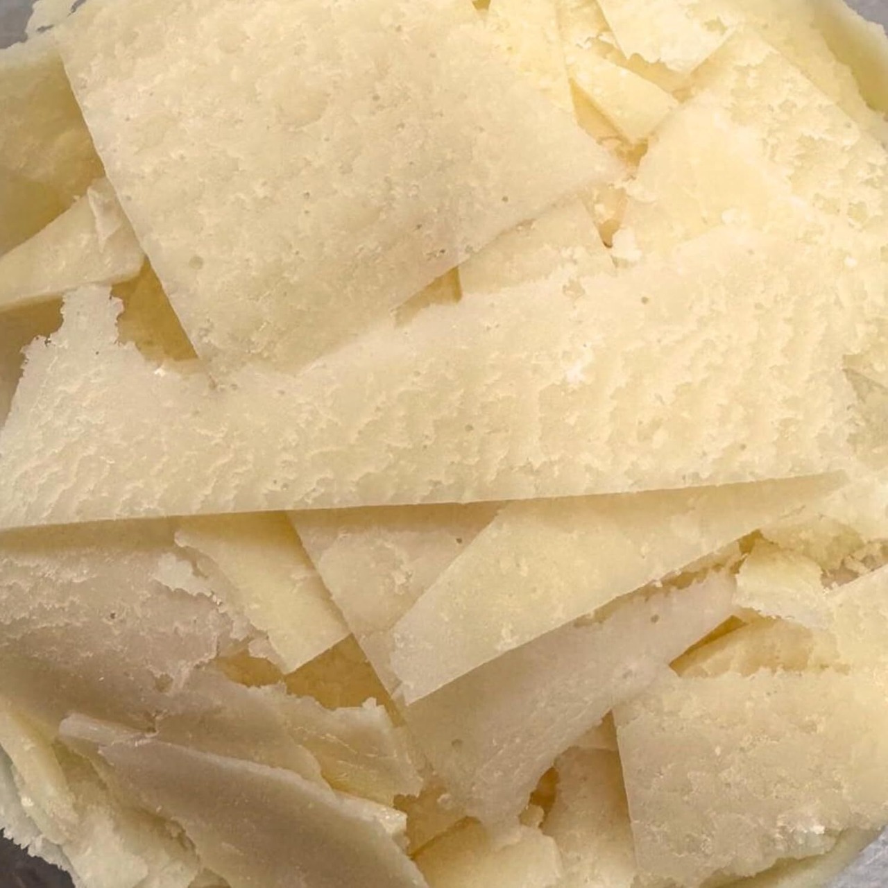 パルミジャーノ・レッジャーノ DOP 24ヶ月熟成 シェーブチーズ｜セルロース不使用・無添加  150g Parmigiano Reggiano DOP 24-Month Aged Shaved Cheese | Freshly Prepared 150g