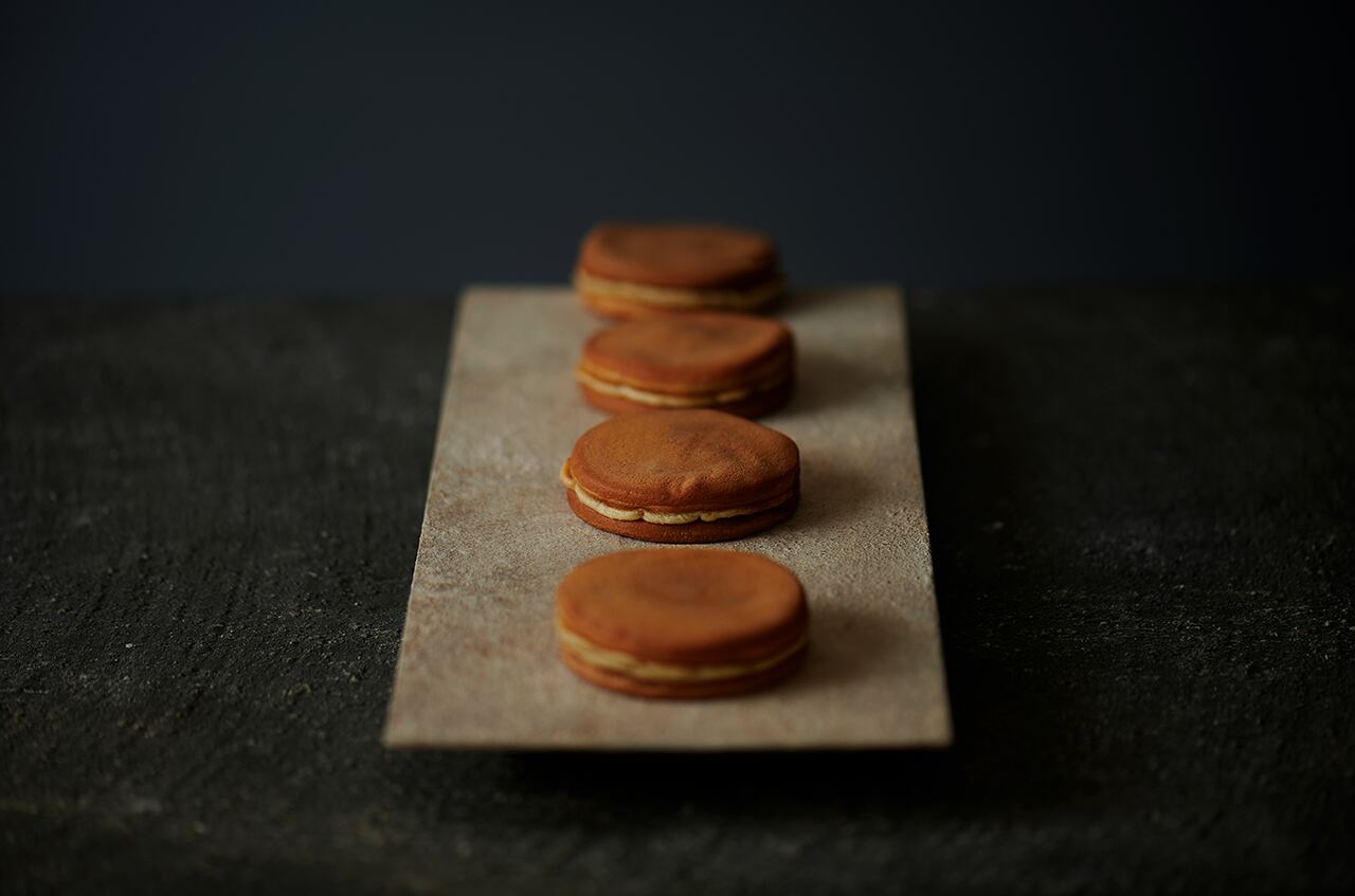 名古屋銘菓 花どら 16個入り つぶあん あんフロマージュ 菓匠 花桔梗 名古屋銘菓 花どら 16個入り つぶあん あんフロマージュ 菓匠 花桔梗