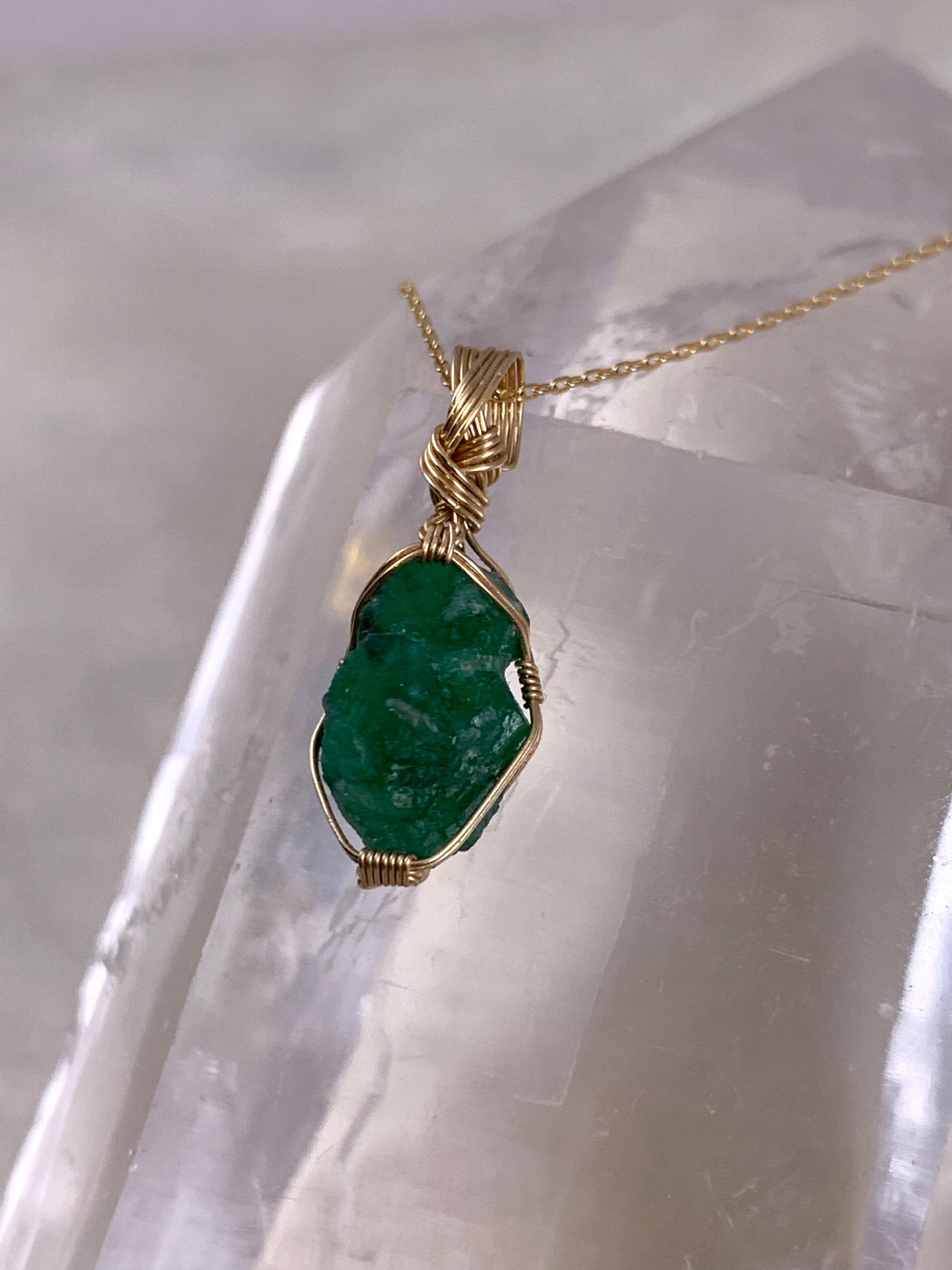 パキスタン産エメラルド原石女神巻き®︎ペンダントトップ | komichi