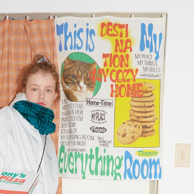 「EVERYTHING ROOM」ファブリックポスター（L）