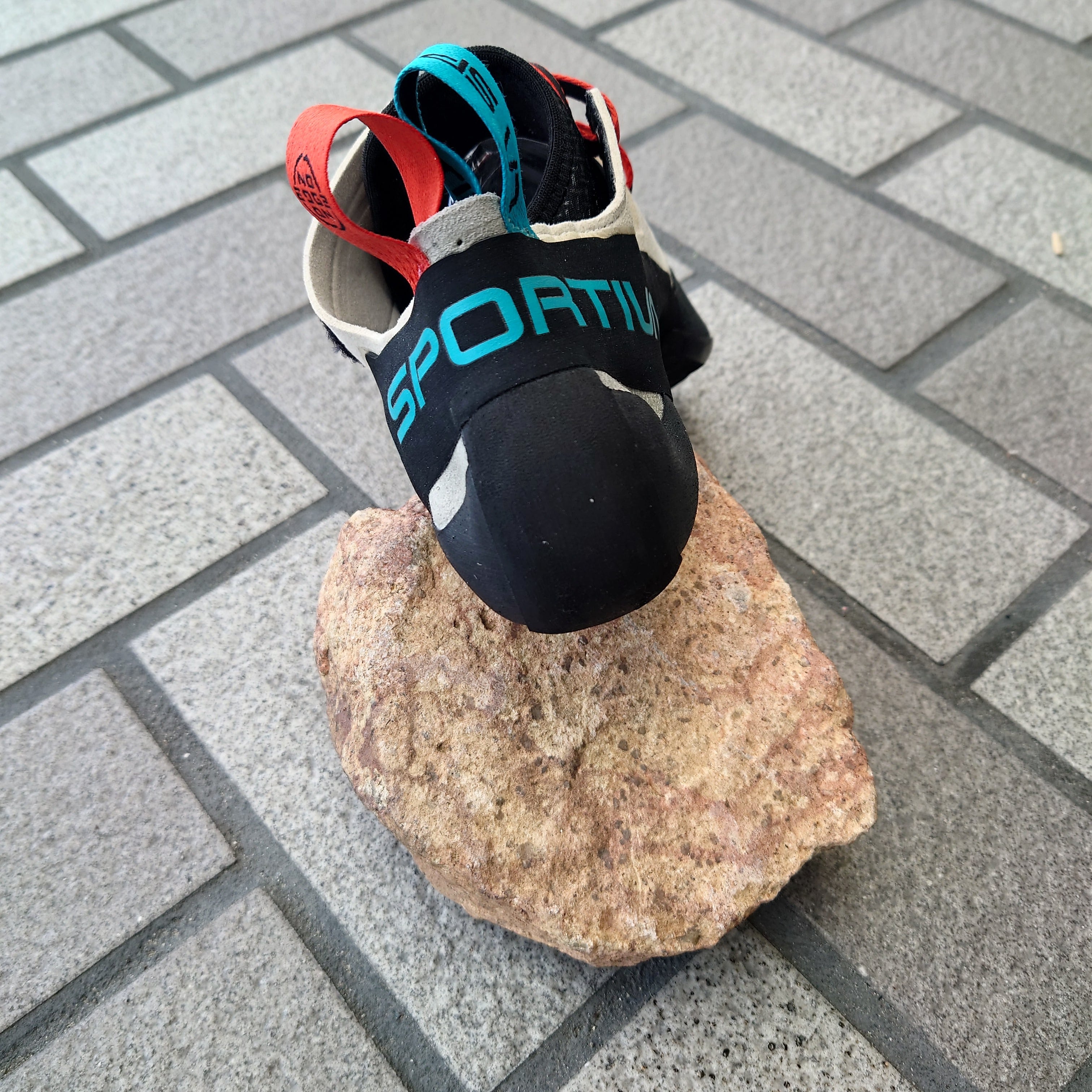 LA SPORTIVA スポルティバ FUTURA CHALK フューチュラ LA SPORTIVA スポルティバ FUTURA CHALK フューチュラ
