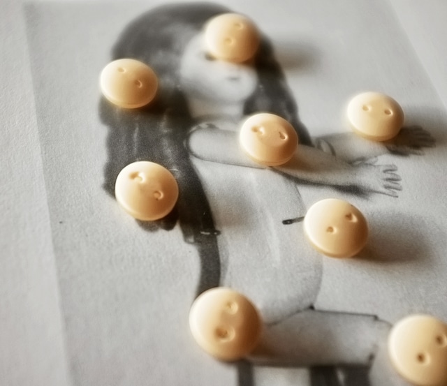 50s フランス 8p レモンドロップスとガラリスボタンa ヴィンテージ