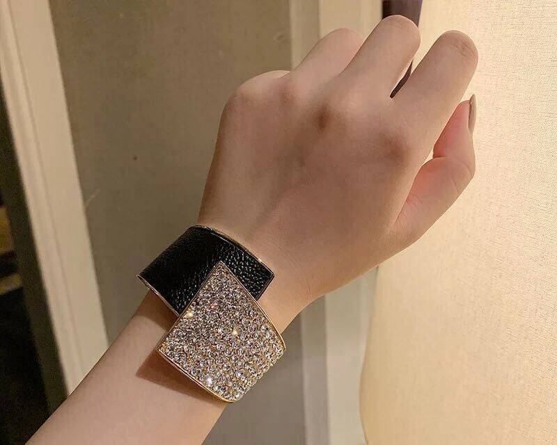 【18】ブレスレット / 革製 / デザイン / 長さ18.8cm / A ~ K