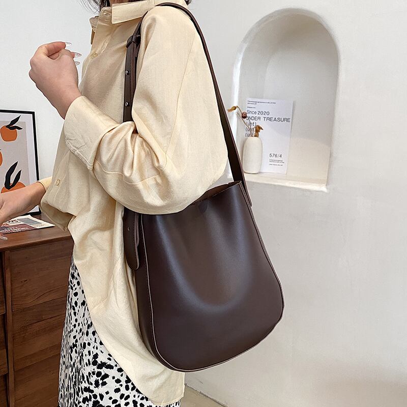 スタンダードオータムウィンター レトロ 秋物 冬物 メッセンジャーバッグ Tiancai_Wing_Bag66923996223