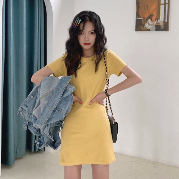 フレンチショートスリーブTシャツソリッドカラードレス2020年春前半の新しいスリムで薄いバッグヒップAラインスモールブラックドレス 1号婦人83177109224