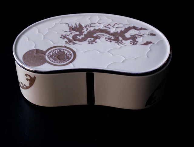 ＊mayuhako＊　ベージュ　ドラゴンG(渕P)