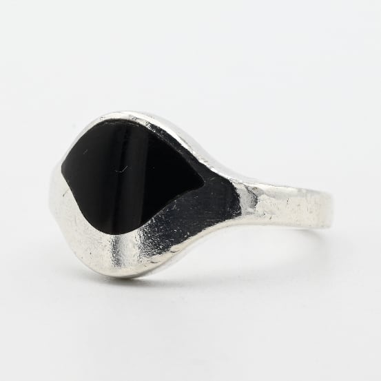 Black Onyx Inlay Flat Top Design Ring #12.5 / England