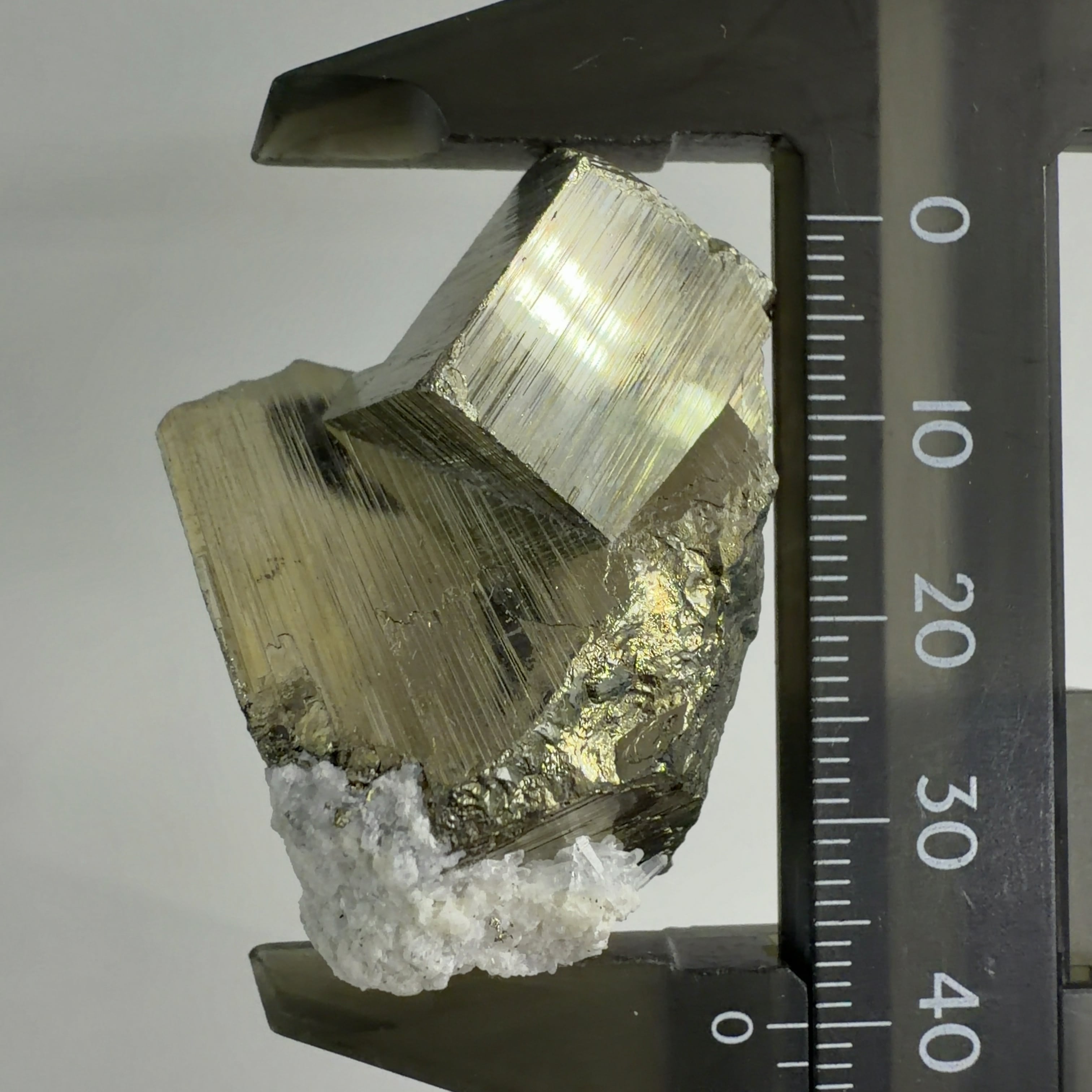 ⭐パイライト（黄鉄鉱） | クリスタル・ワールド御徒町店