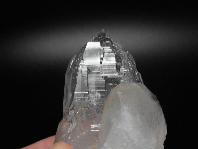 【送料無料】【高品質】神々の住む山　ガネーシュヒマール産水晶ポイント