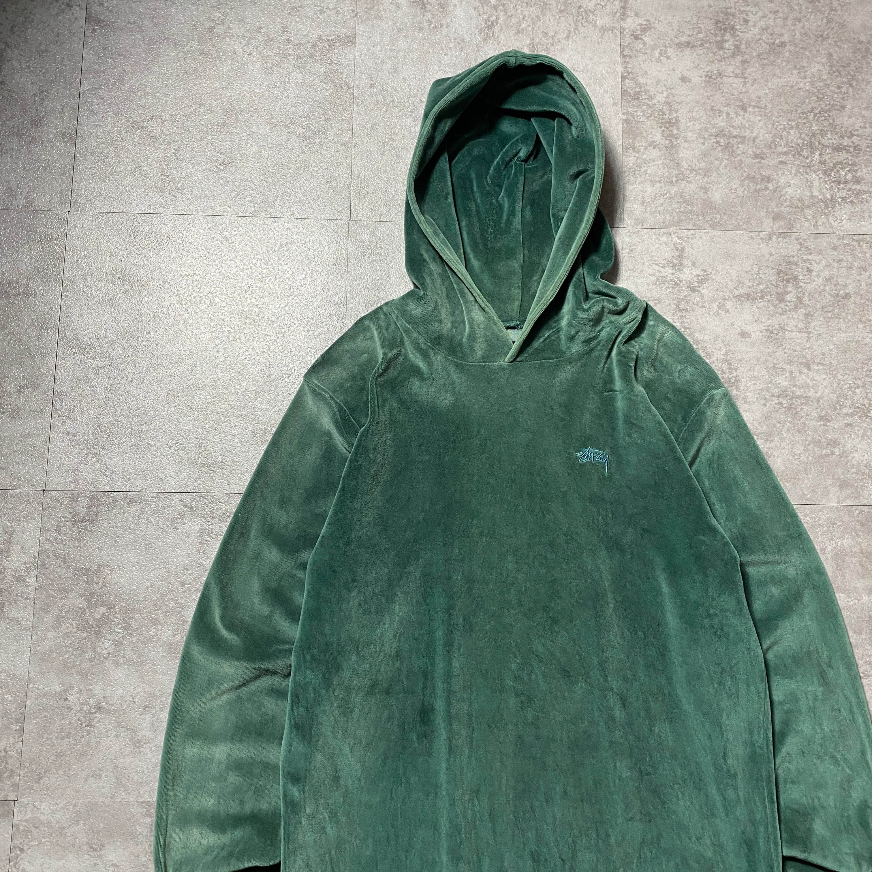 stussy ステューシー ベロア生地 刺繍ワンポイント ストックロゴ 
