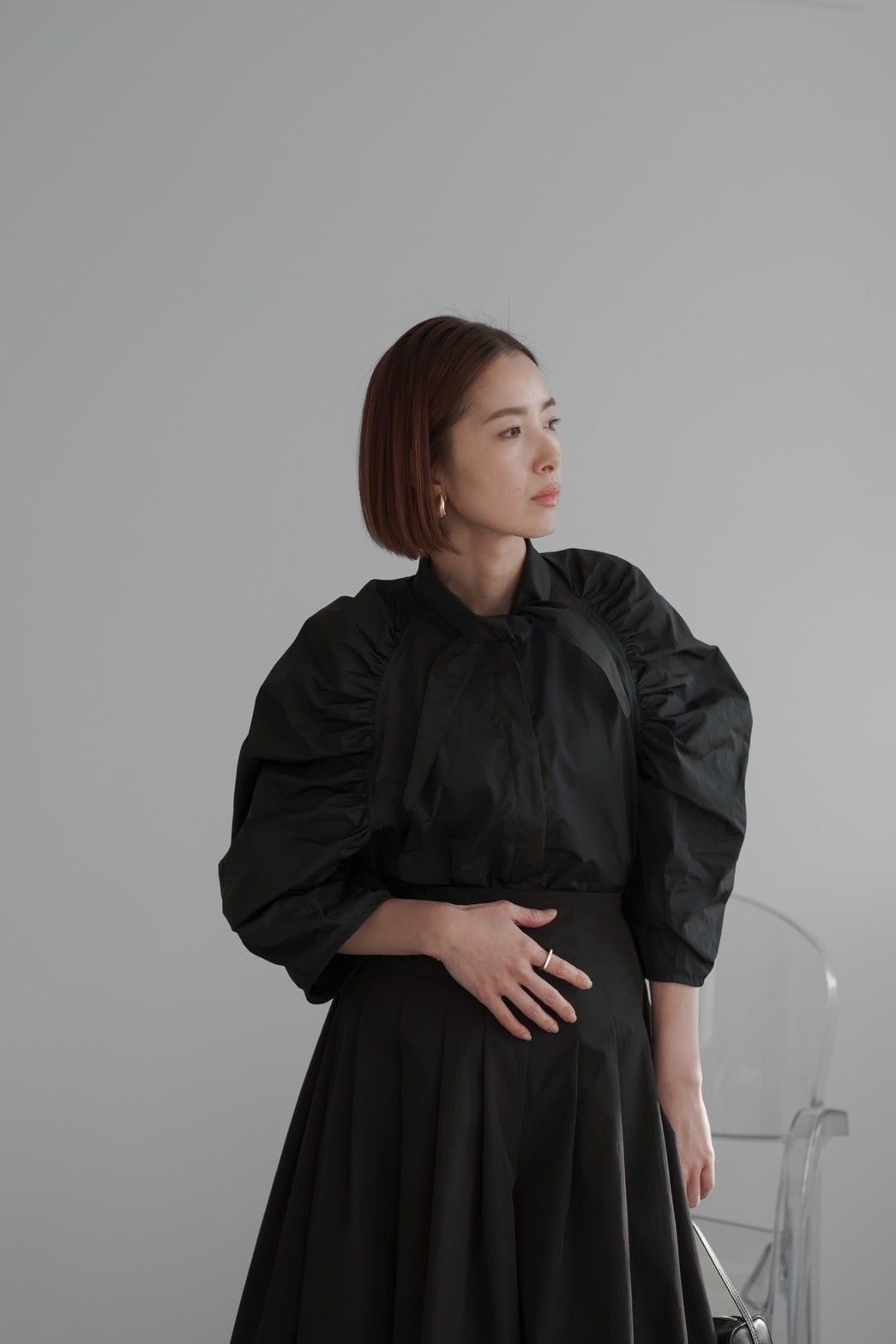 tie blouse(black) 8月下旬から9月上旬頃に発送予定 | roughlow