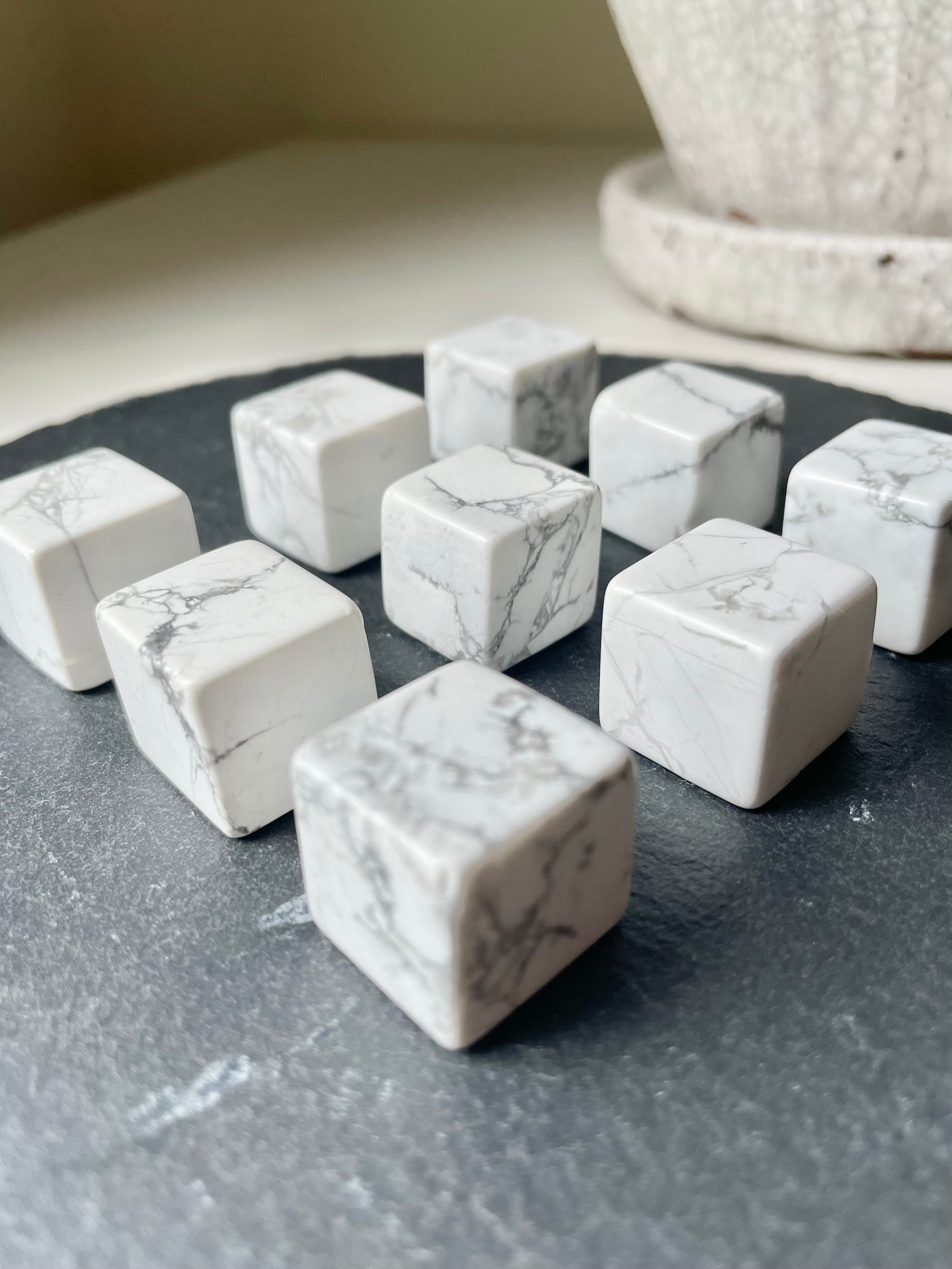 Howlite Cube / ハウライトキューブ
