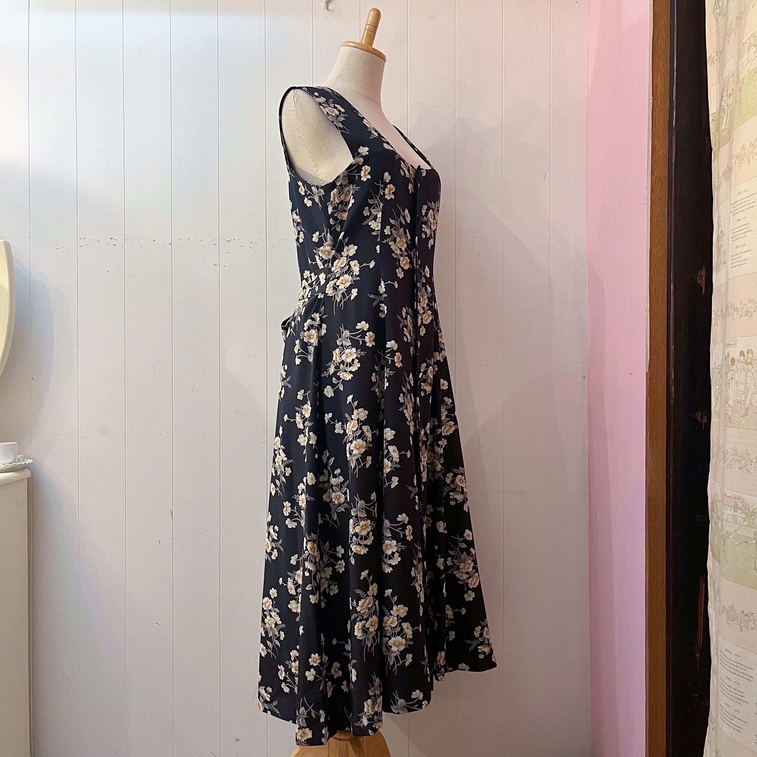 black flower front button jumper skirt