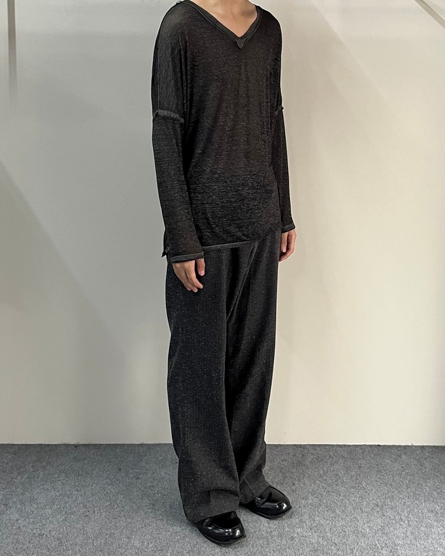 washed V-neck deformed sheer top
