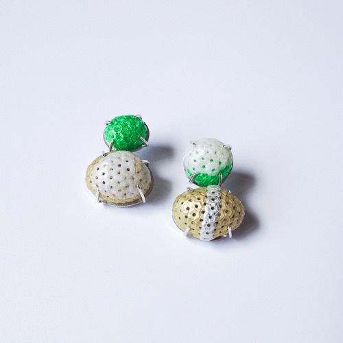 河原にて　ピアス