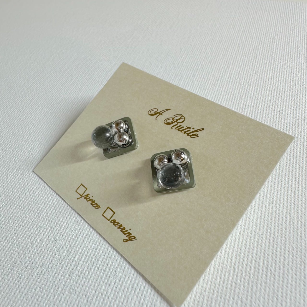 カラーフープスクエアピアス