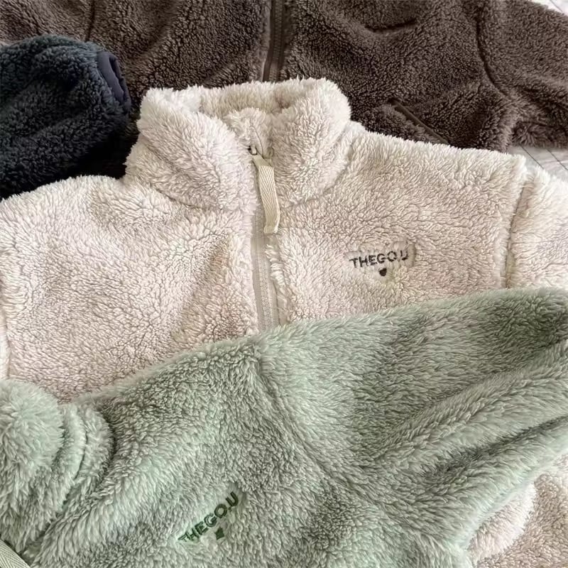 GO.U刺繍ファージャケット