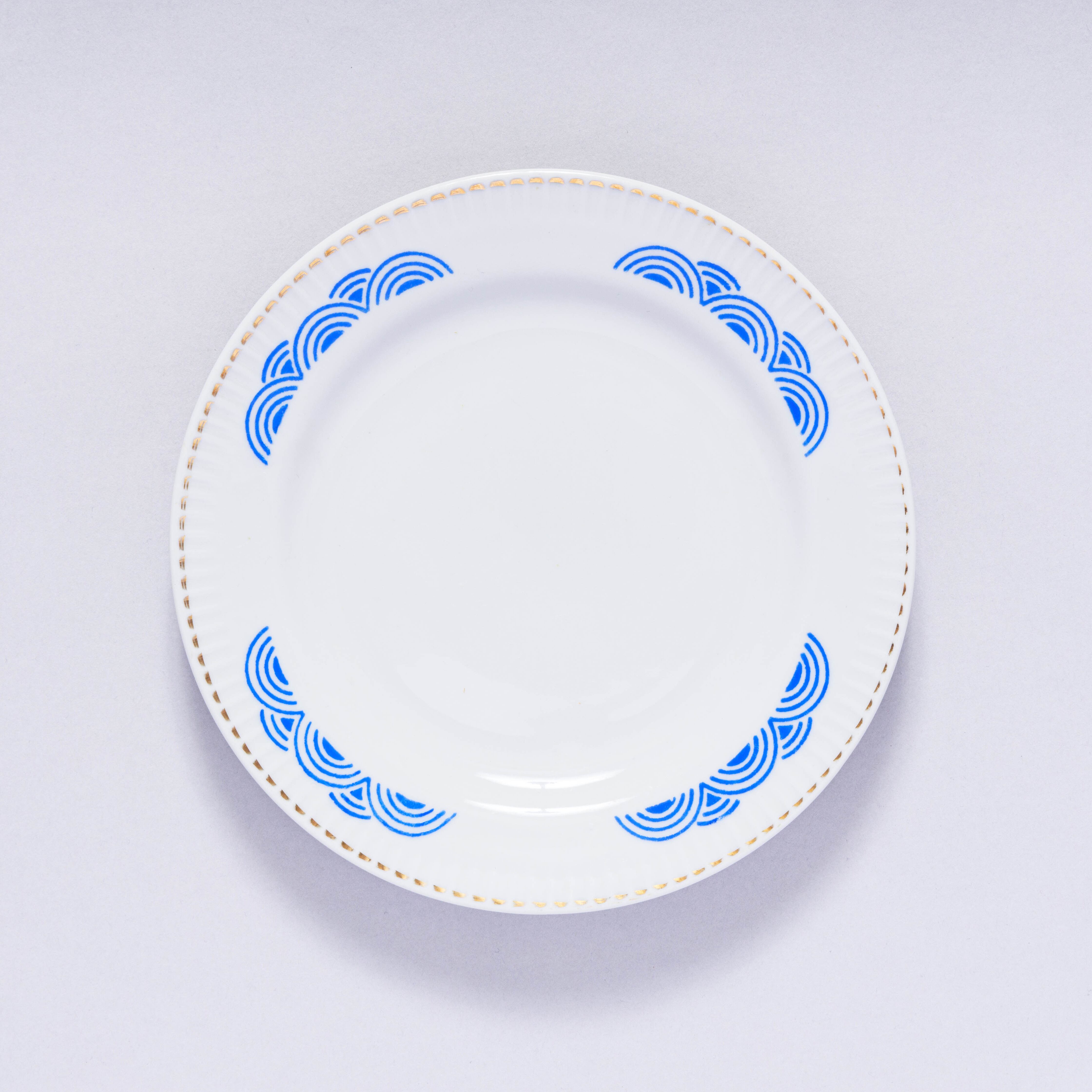 ヴィンテージ皿 クラスヌイ・ファルフォリスト磁器工場 旧ソ連 0023