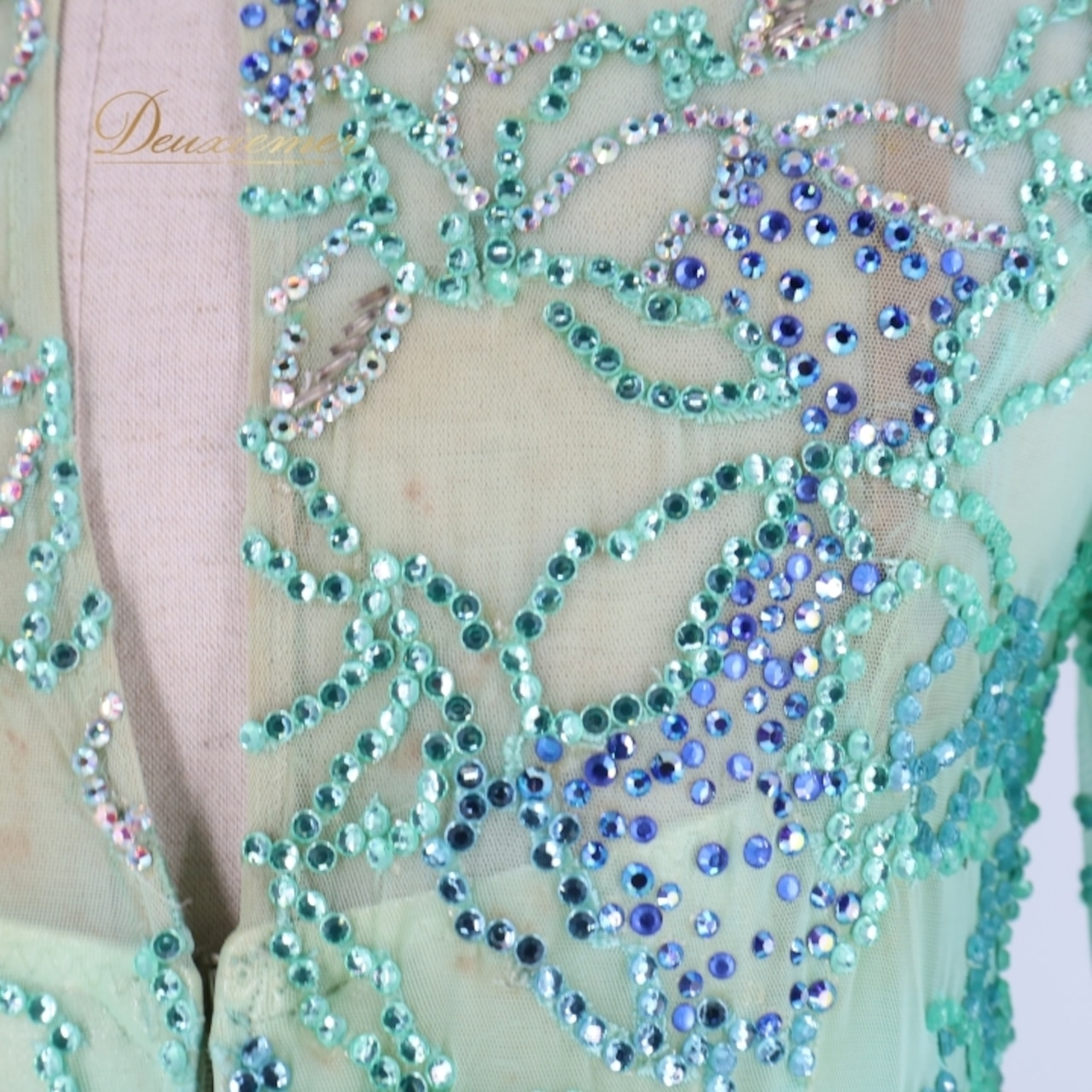 社交ダンス 衣装 スタンダードドレス ワンピース スタンダード 緑 エメラルドグリーン レース デモ 競技 ダンス パーティ 発表会 綺麗 上品 落ち感 グリーン系 ブルー系 シンプル 明るい 優雅 おしゃれ パフォーマンス