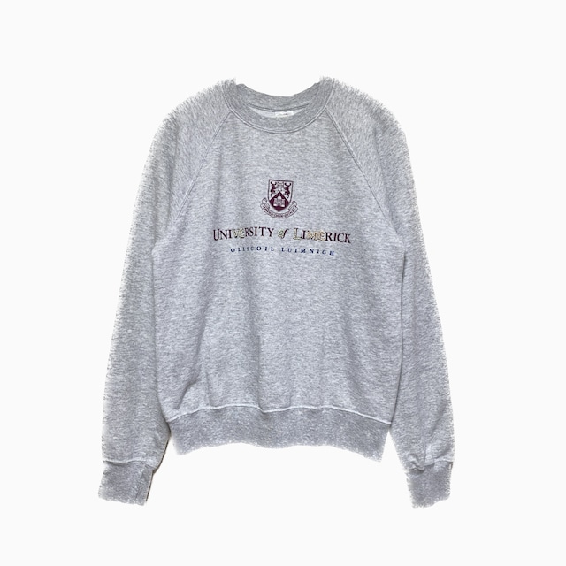 love me emblem  pullover