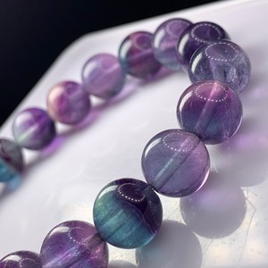 f111多彩な色合い☆グラデーションフローライトブレスレット