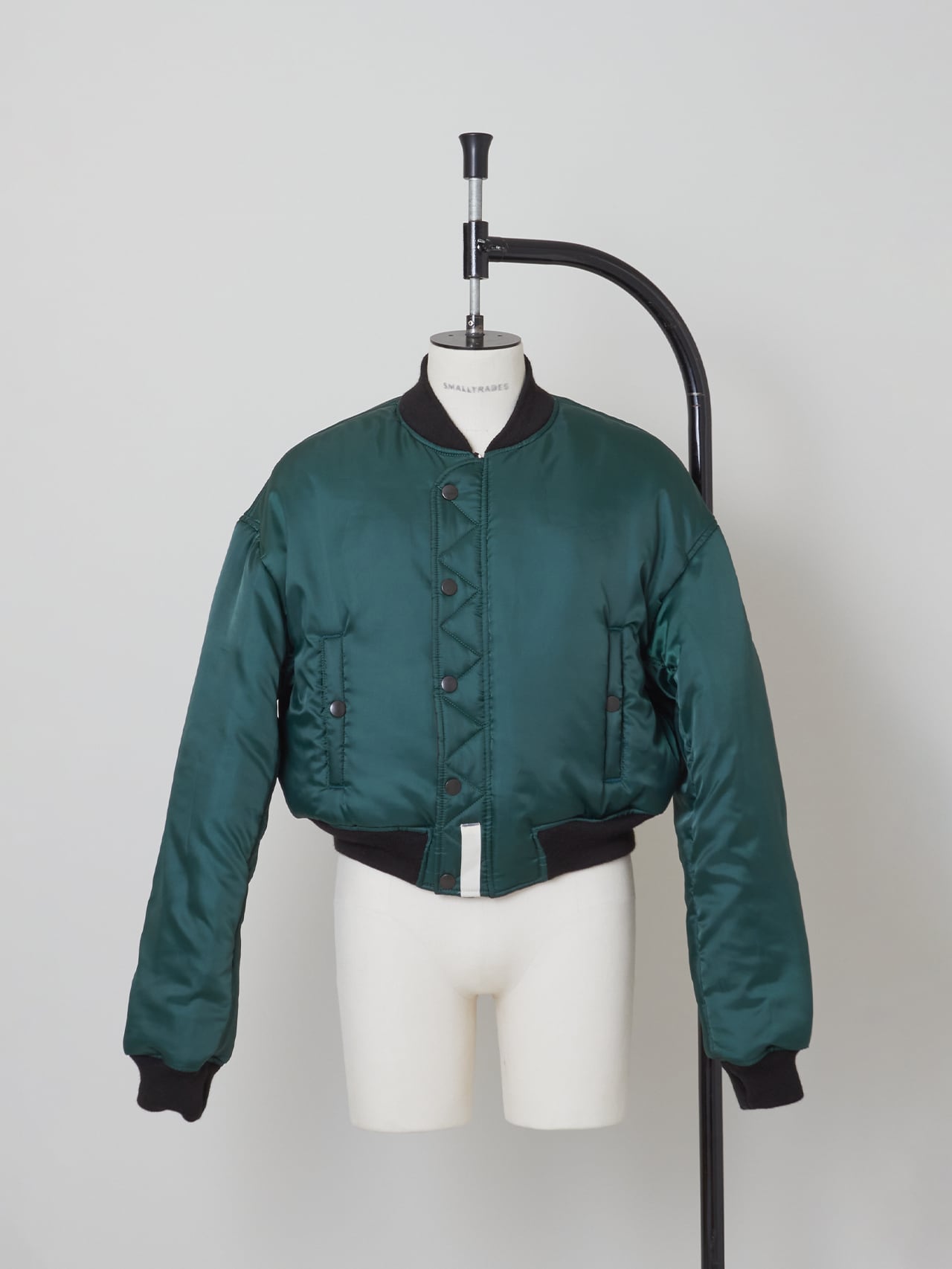 UNEEK BASEMNT - Discover independent style.