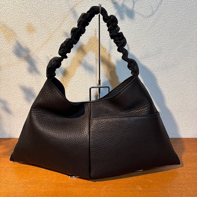 B.stuff シャーリングハンドセミショルダー