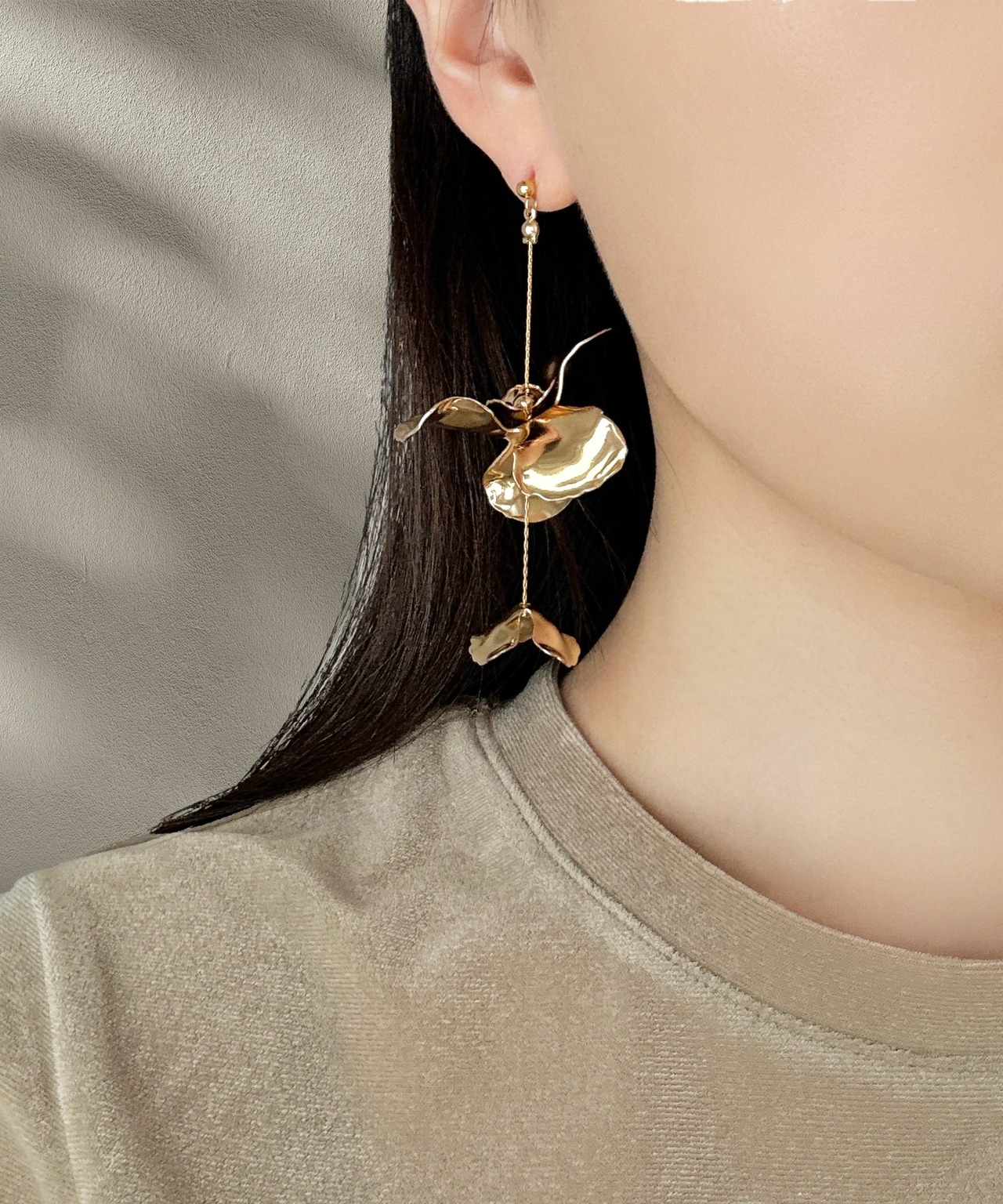S I U R | Camella earring / pierce