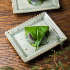 灰釉 角小皿（小皿・粉引の器・取皿）／くるり窯