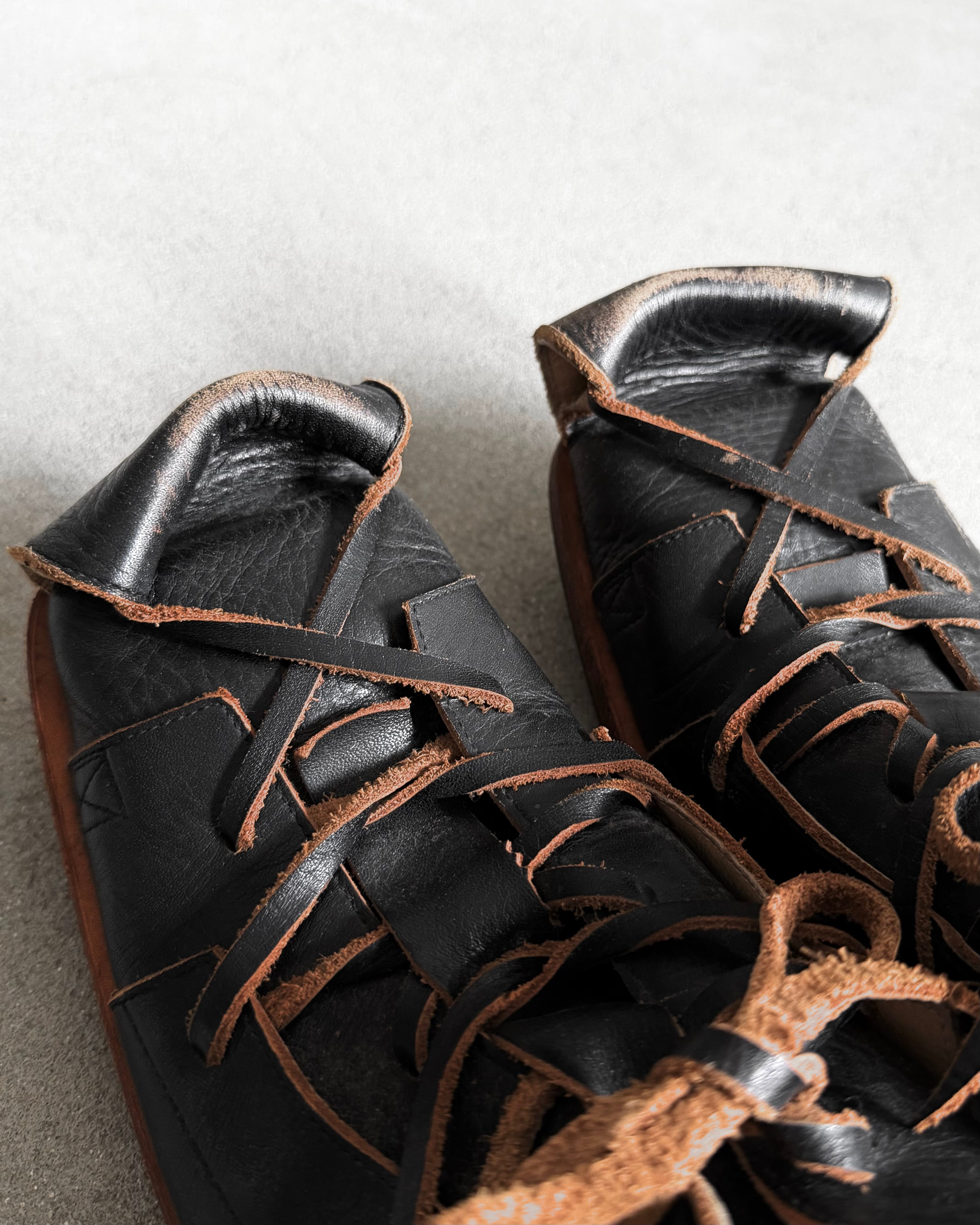 1990s beauty:beast Scroll Toe Leather Shoes | ether