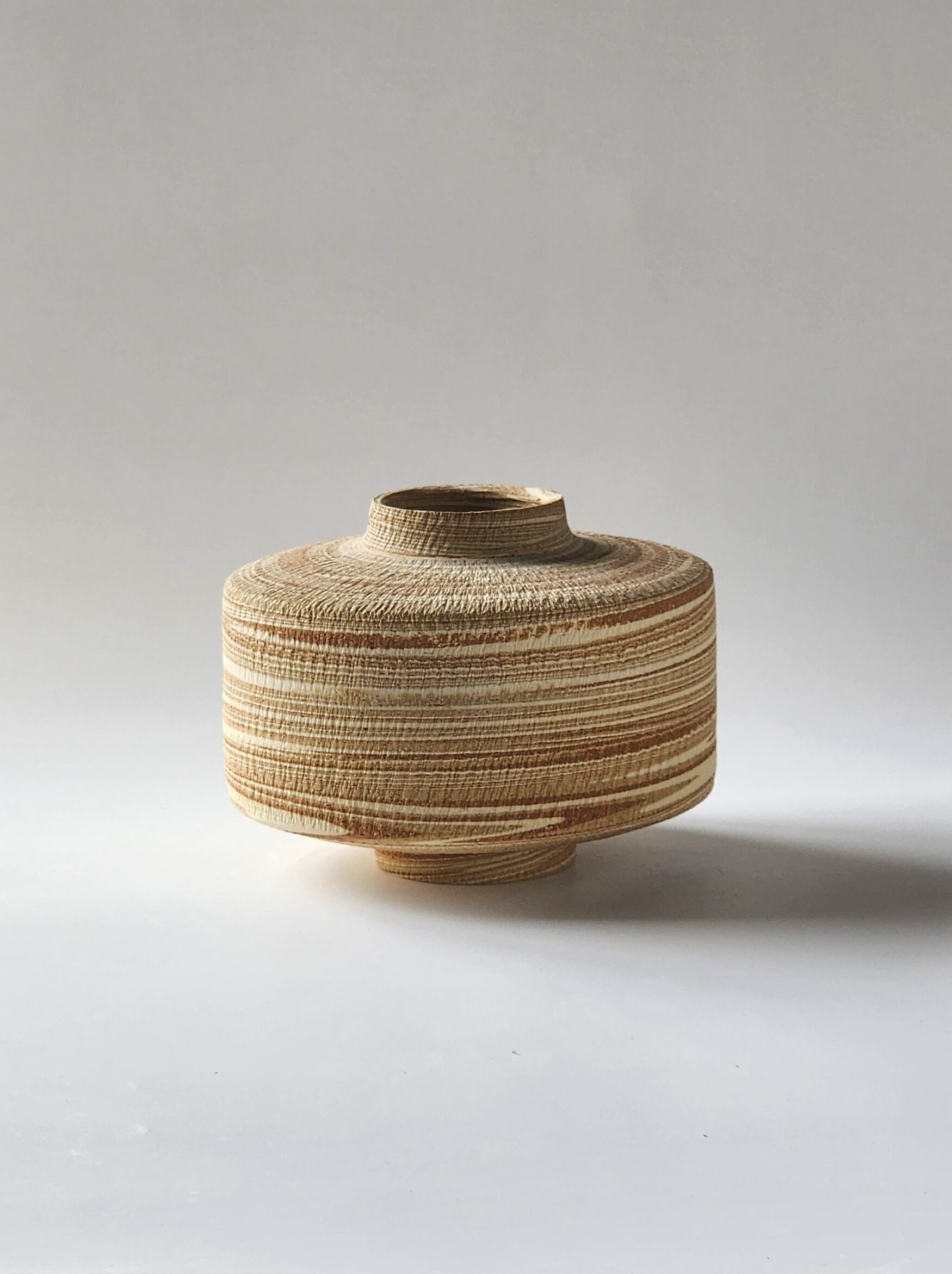 Form 06 — Red & White Neriage vessel