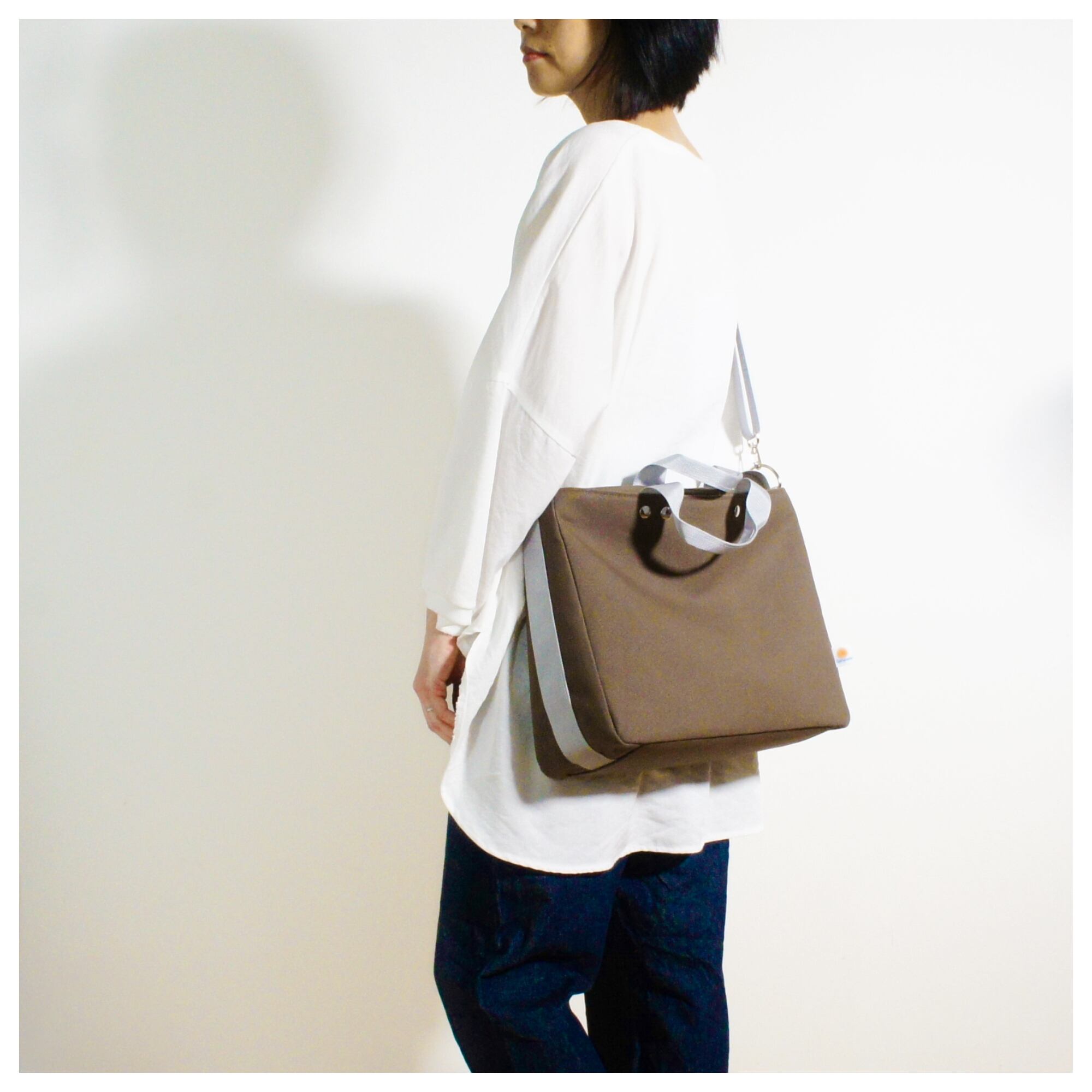 A4ファイルが入る帆布の2wayトート A4サイズ（スモーキーブラウン）