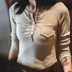 Slim Short Knit T-shirt / ショート丈 ニット シャツ